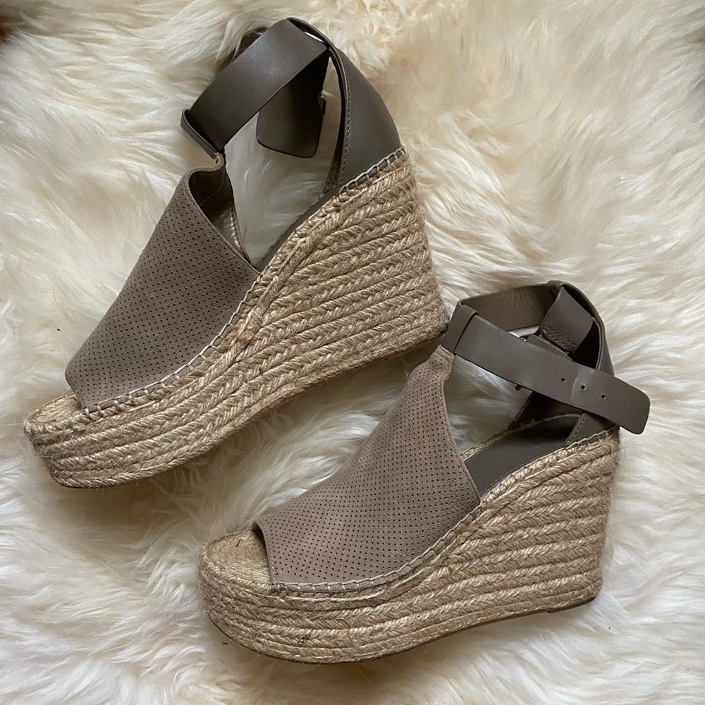 Marc Fisher Taupe Suede Espadrille Platform Sandals size 9